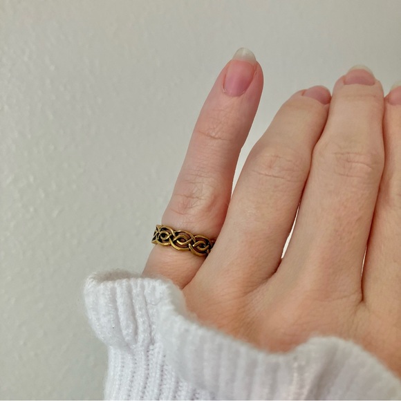Gold Braid Pinkie Ring “Unity” 4 Celtic Knot Twist Minimal Classic - Picture 13 of 13